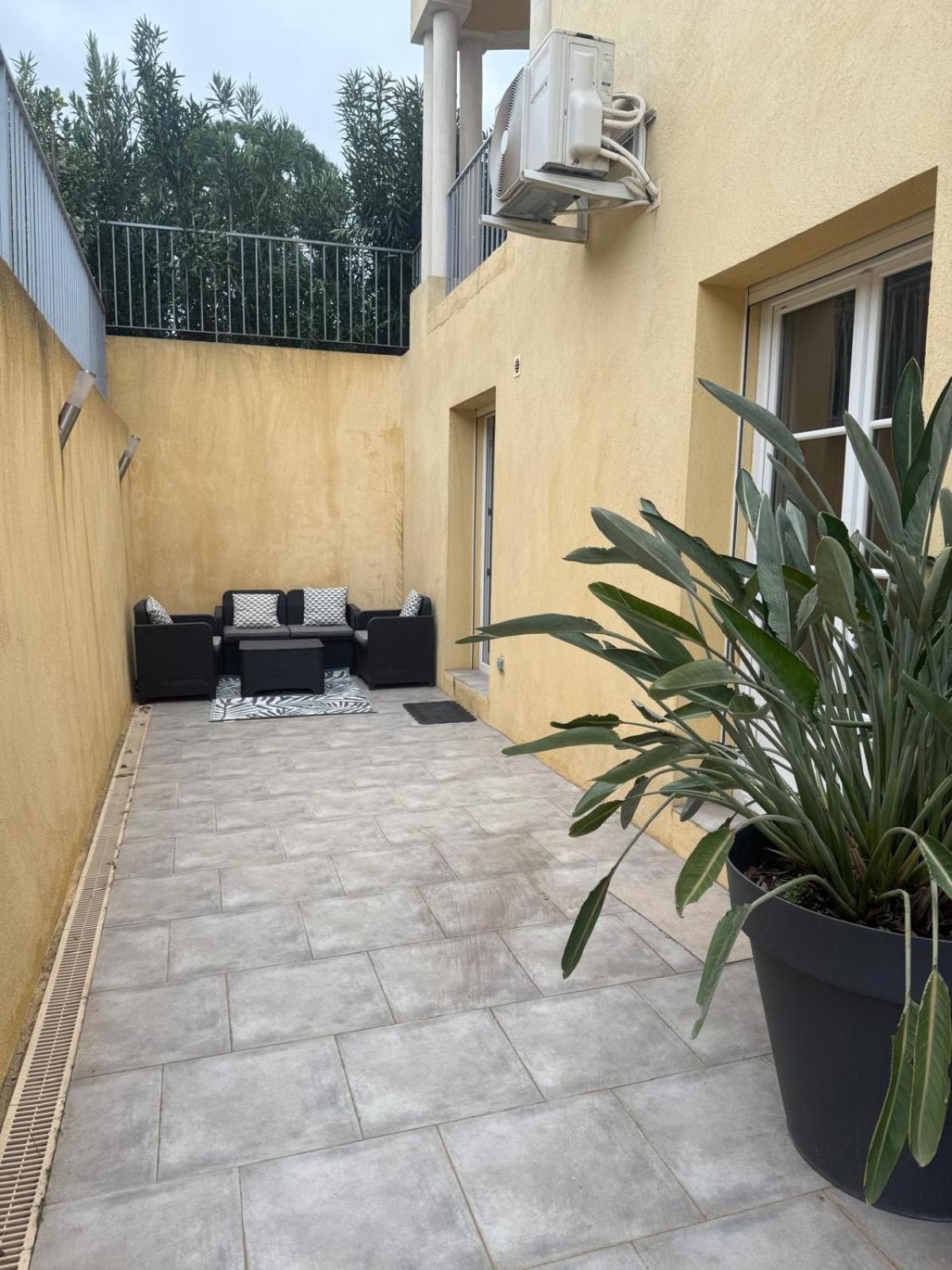 Detente Bas De Villa Jacuzzi, Piscine A 15 Min De Nice カロ エクステリア 写真